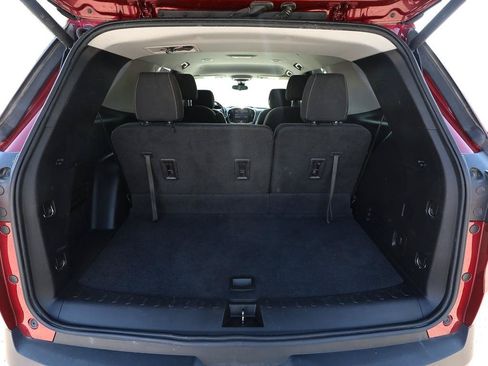 Used 2021 Chevrolet Traverse LT FWD image 7