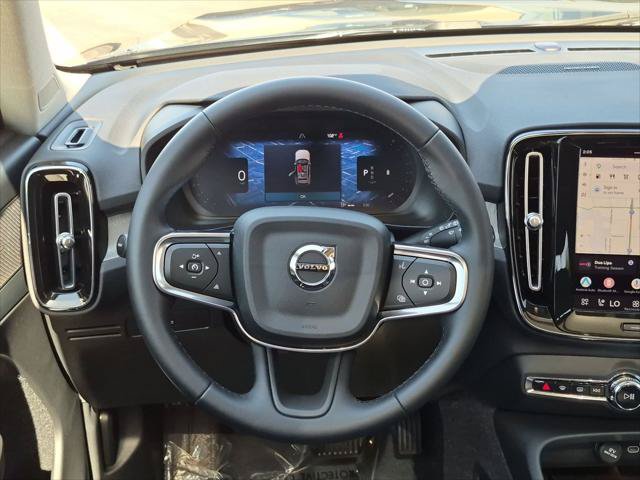 Used 2026 Volvo XC40 B5 Plus AWD/4WD image 13