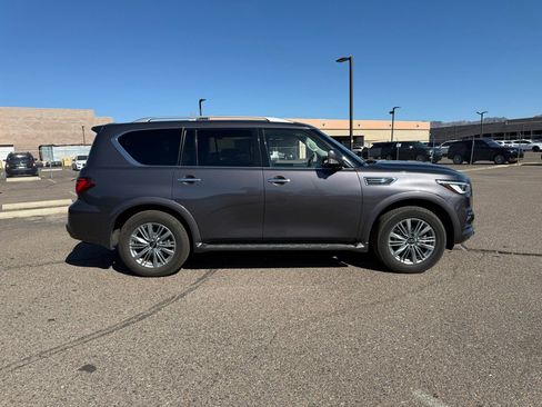 Used 2024 INFINITI QX80 Luxe image 2