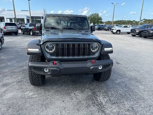 Used 2024 Jeep Gladiator Rubicon image 2