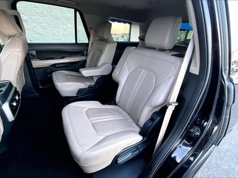 Certified 2023 Ford Expedition Limited image 20