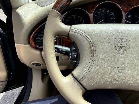 Used 1998 Jaguar XK8 Convertible RWD image 10