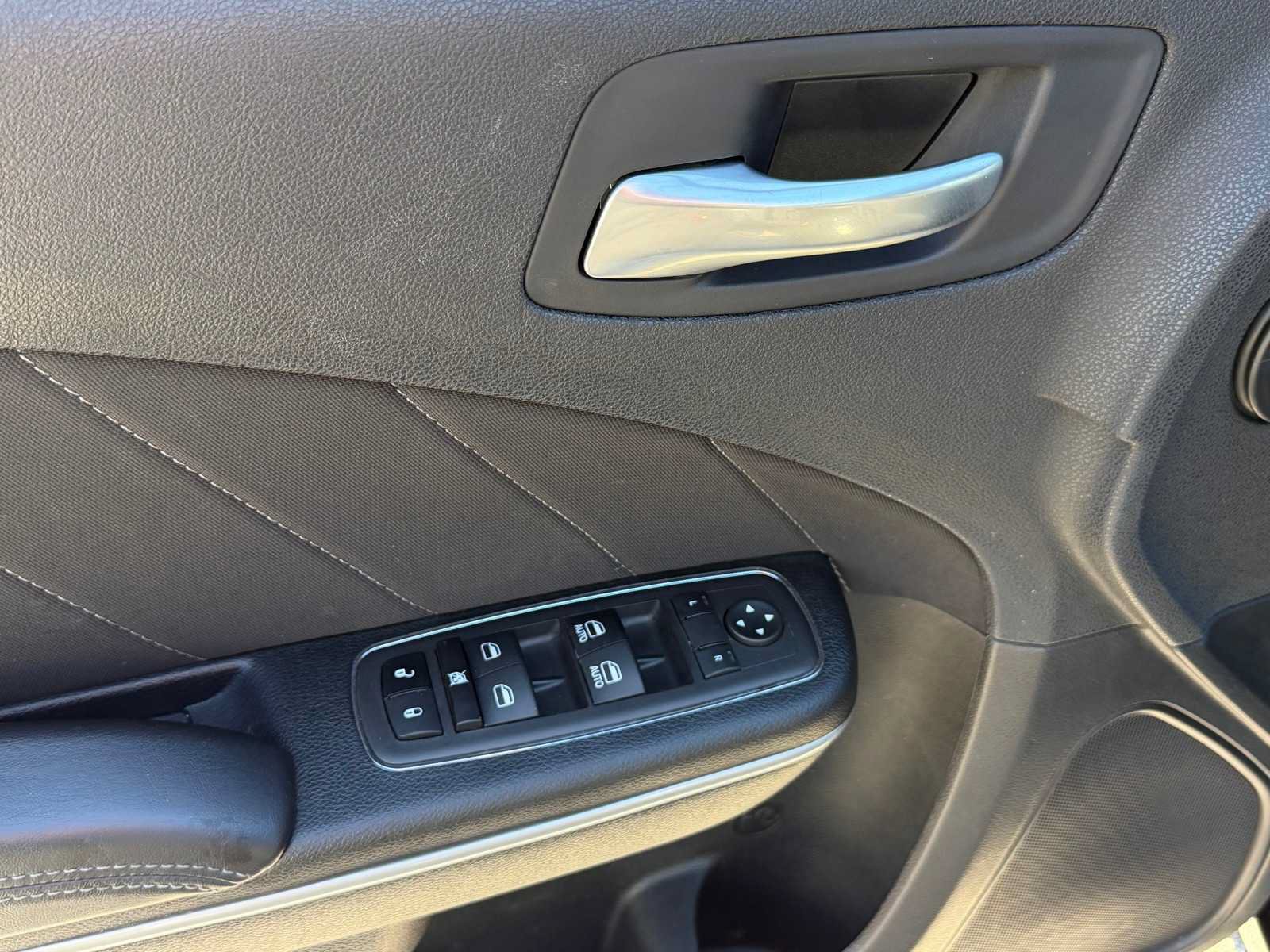 Used 2023 Dodge Charger SXT RWD image 14