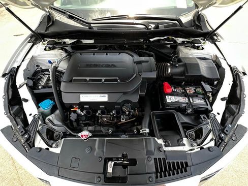 Used 2017 Honda Accord EX-L image 18
