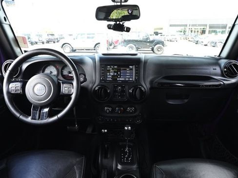 Used 2017 Jeep Wrangler Unlimited Sahara AWD/4WD image 26
