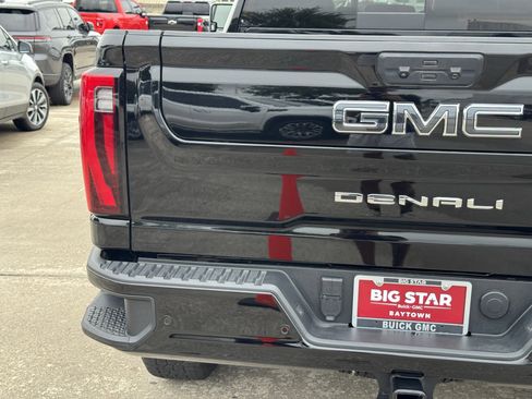 Used 2025 GMC Sierra 2500 Denali Ultimate w/ Max Trailering Package AWD/4WD image 11
