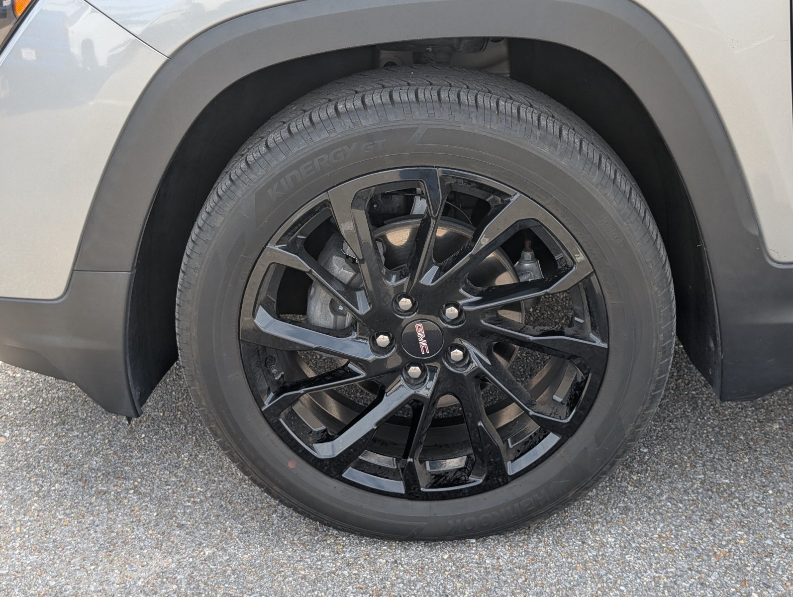 Used 2023 GMC Terrain SLE w/ Driver Convenience Package FWD image 11