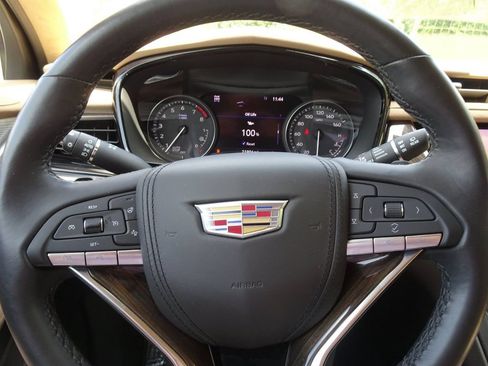 Certified 2023 Cadillac XT6 Premium Luxury w/ Platinum Package AWD/4WD image 17