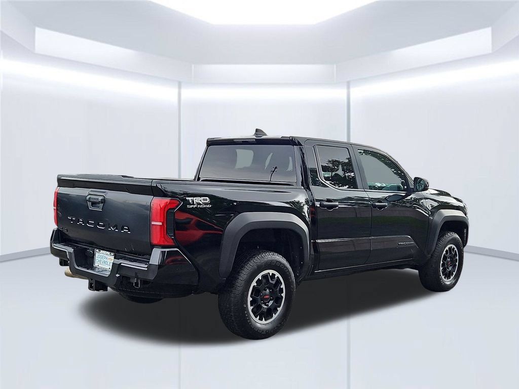 Used 2024 Toyota Tacoma TRD Off-Road AWD/4WD image 5