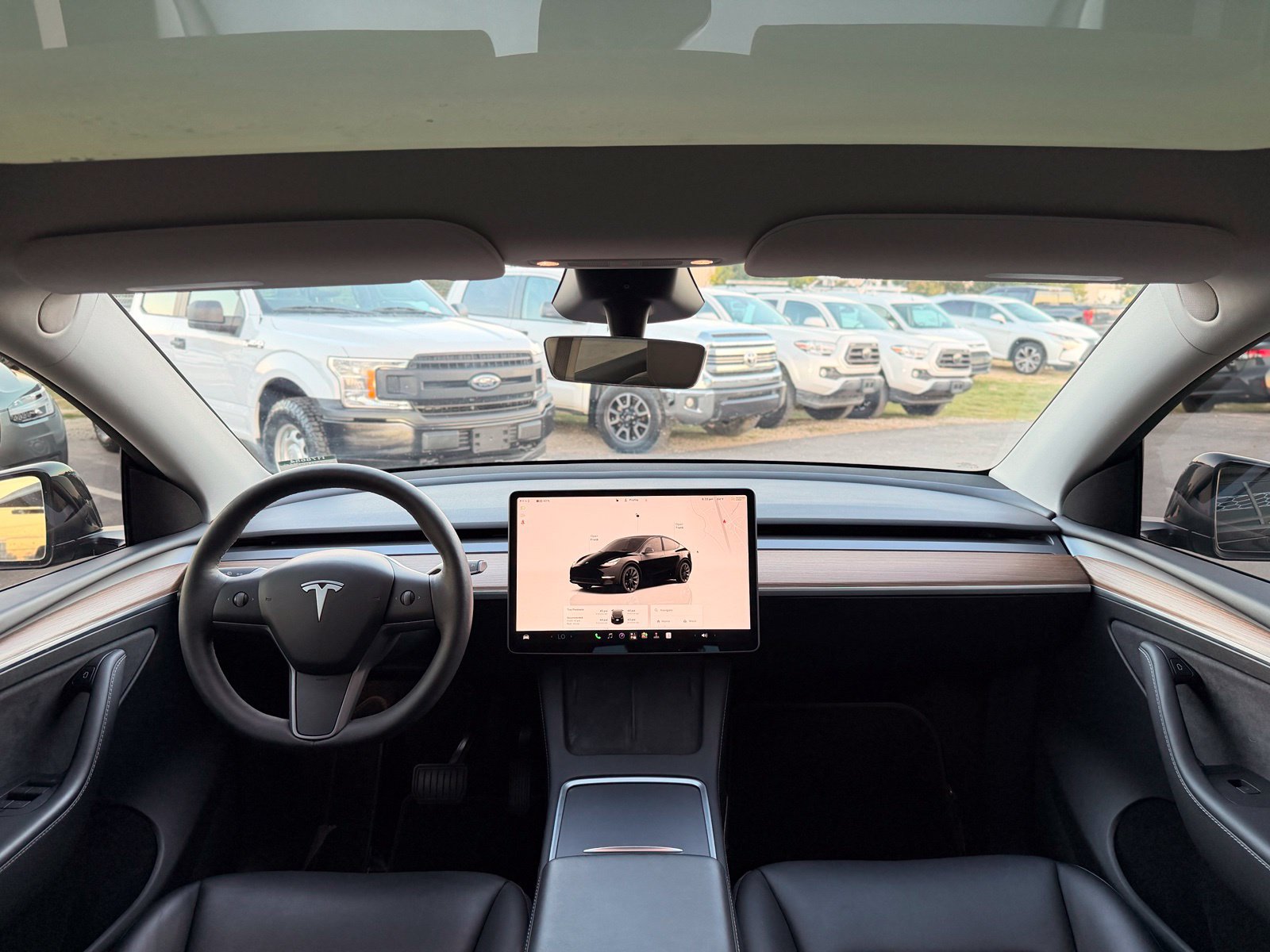 Used 2024 Tesla Model Y Long Range AWD/4WD image 25