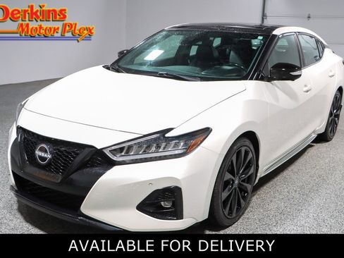Used 2023 Nissan Maxima SR w/ Sport Mat Group FWD image 1