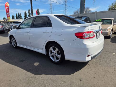 Used 2012 Toyota Corolla S image 2