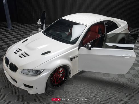 Used 2009 BMW 335i Convertible image 27