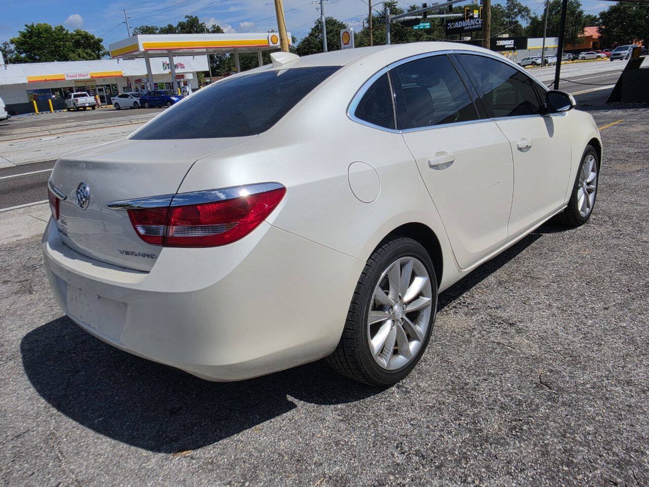 Used 2015 Buick Verano FWD image 7
