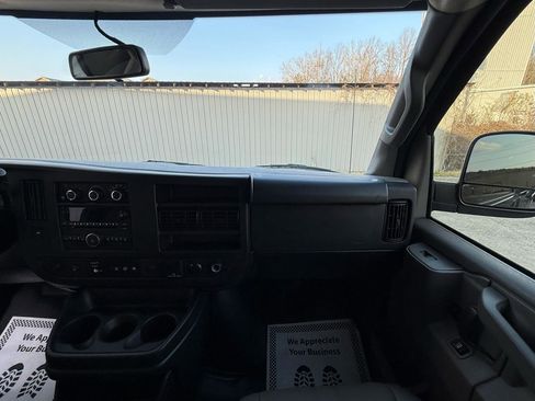 Used 2018 Chevrolet Express 2500 w/ Driver Convenience Package image 13