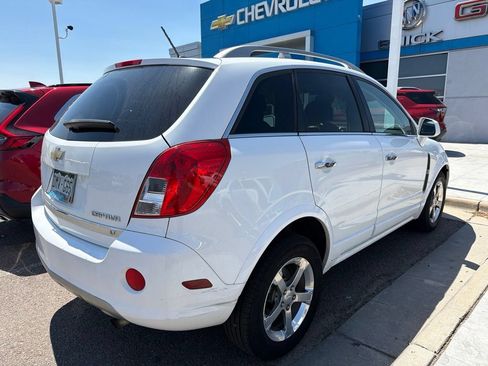 Used 2013 Chevrolet Captiva Sport LT FWD image 3