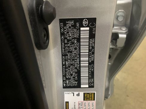 Used 2023 Toyota Corolla SE w/ SE Premium Package FWD image 34
