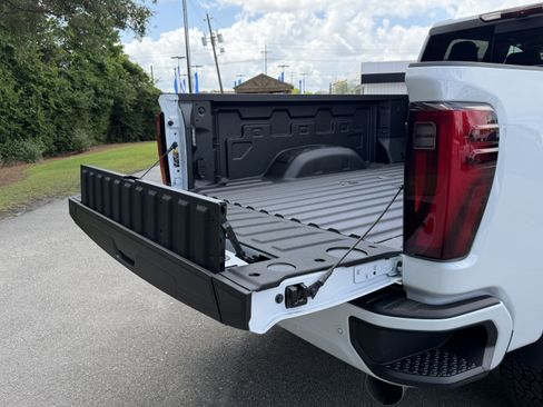 New 2026 GMC Sierra 2500 Denali w/ Denali Reserve Package AWD/4WD image 15
