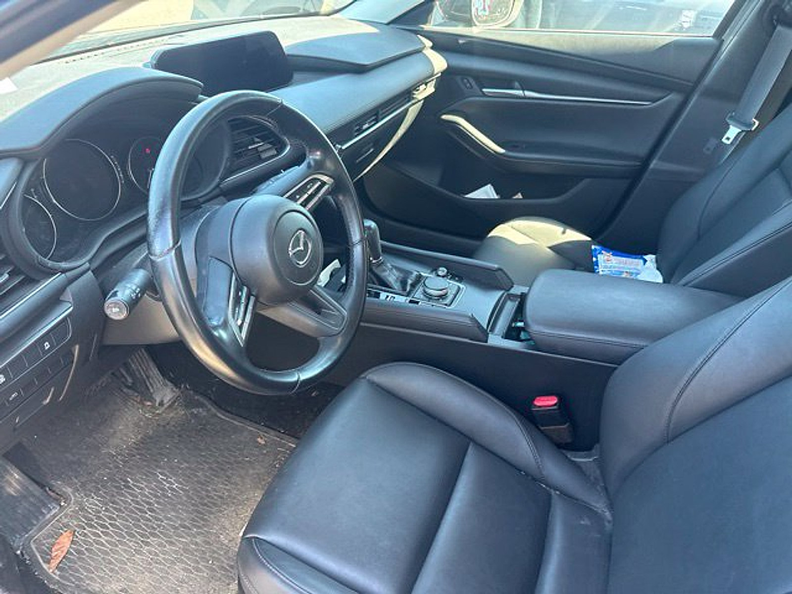 Used 2023 MAZDA MAZDA3 s FWD image 2