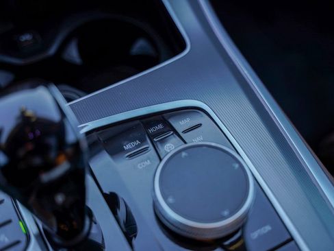 Used 2023 BMW X5 xDrive45e w/ M Sport Package image 28