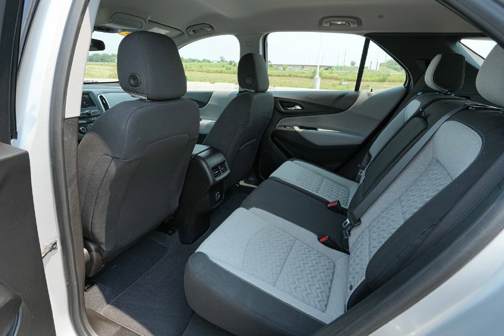 Used 2022 Chevrolet Equinox LS AWD/4WD image 19