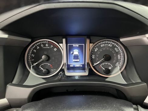 Used 2023 Toyota Tacoma Limited image 18