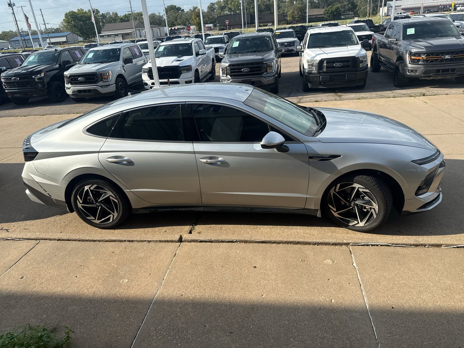Used 2026 Hyundai Sonata SEL FWD image 10