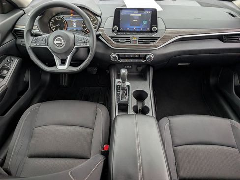 Certified 2025 Nissan Altima 2.5 SV image 9