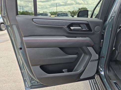 New 2026 GMC Yukon XL AT4 Ultimate AWD/4WD image 38