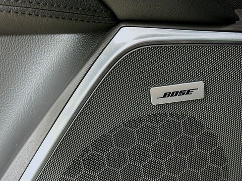 Used 2019 Cadillac Escalade Premium Luxury image 25