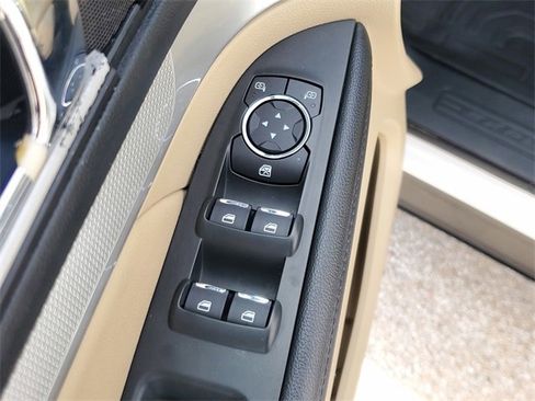 Used 2017 Ford Explorer XLT w/ Equipment Group 202A image 19