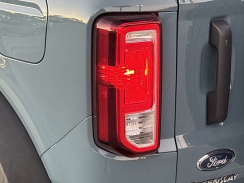 Used 2022 Ford Bronco Big Bend image 7