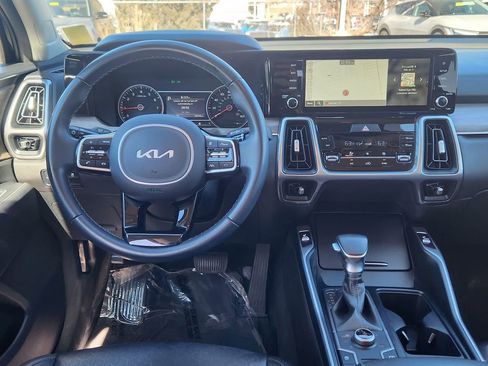 Certified 2023 Kia Sorento S image 15