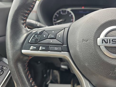 Used 2022 Nissan Sentra SR w/ SR Premium Package FWD image 18
