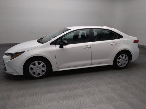 Used 2023 Toyota Corolla LE FWD image 2