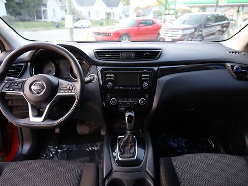 Used 2017 Nissan Rogue Sport SV image 20