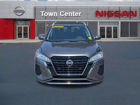 Certified 2024 Nissan Kicks SV FWD image 2