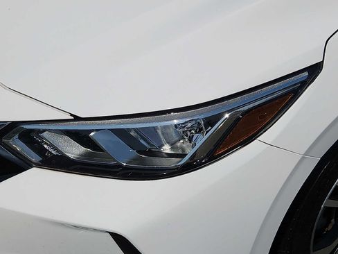 Used 2023 Nissan Sentra SV FWD image 9