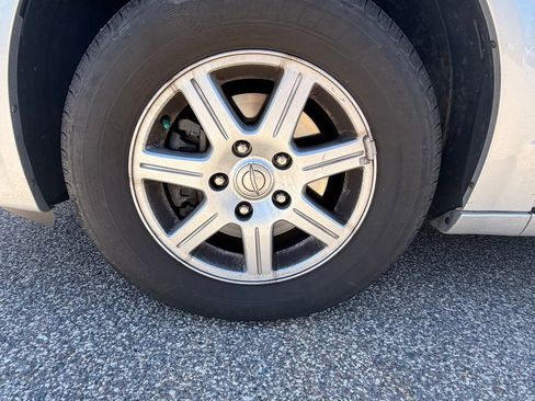 Used 2012 Chrysler Town & Country Touring w/ Entertainment Group #1 FWD image 13
