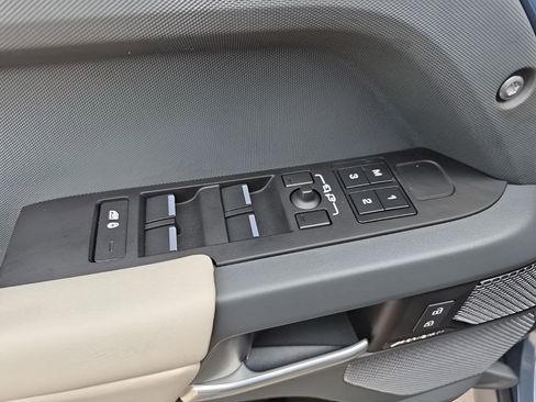 Used 2024 Land Rover Defender 110 X-Dynamic SE image 27