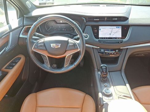 Certified 2023 Cadillac XT5 Premium Luxury AWD/4WD image 10