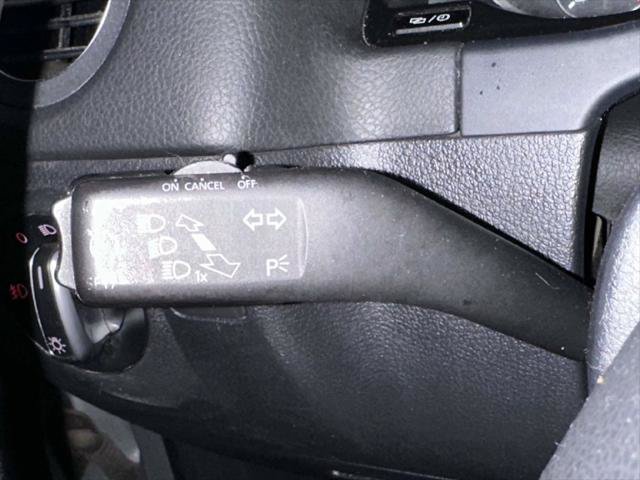 Used 2014 Volkswagen Tiguan SEL AWD/4WD image 29