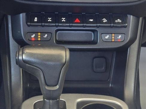 Used 2019 Chevrolet Colorado ZR2 image 18