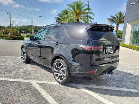 New 2025 Land Rover Discovery Dynamic SE image 3