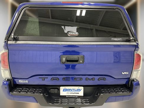 Used 2023 Toyota Tacoma TRD Sport w/ TRD Premium Sport Package AWD/4WD image 13