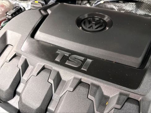 Used 2023 Volkswagen Tiguan SE w/ Panoramic Sunroof Package AWD/4WD image 34