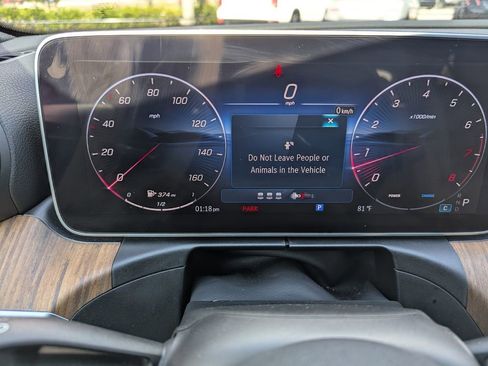 Used 2025 Mercedes-Benz C 300 4MATIC Sedan image 34