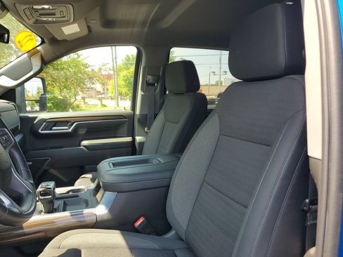 Used 2022 Chevrolet Silverado 1500 RST AWD/4WD image 17