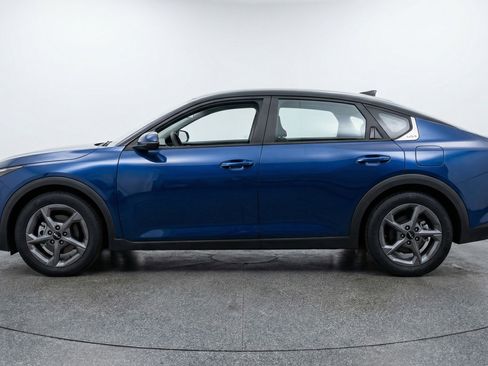 Used 2025 Kia K4 LXS image 5