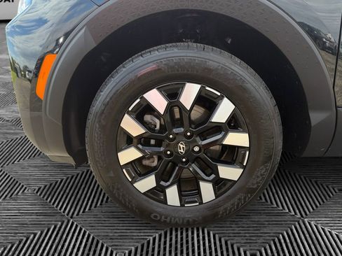 Certified 2025 Hyundai Santa Cruz SE FWD image 15